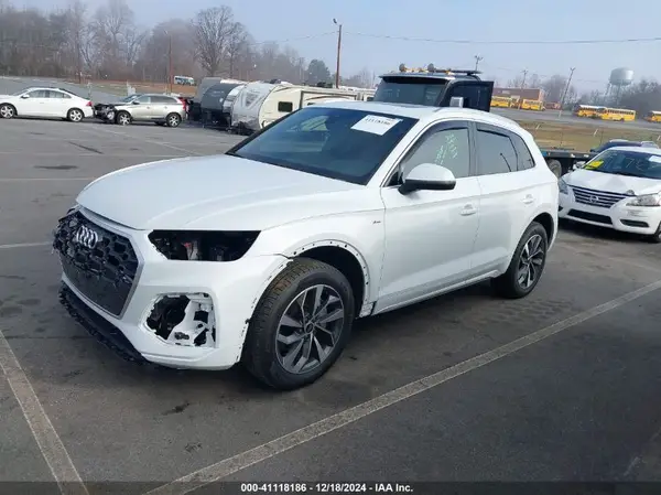 WA1GAAFY0R2070950 2024 AUDI Q5 - Image 2