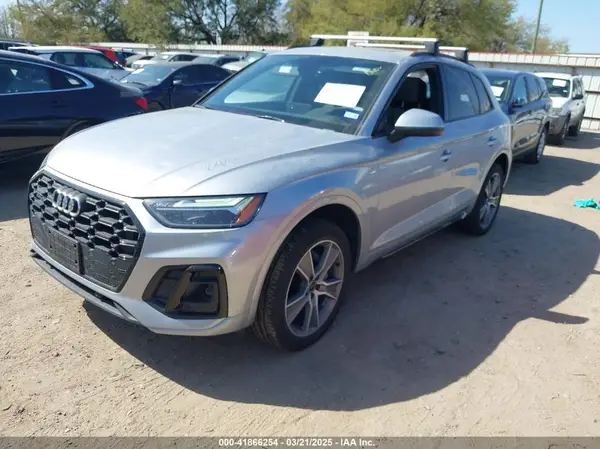 WA1GAAFY0S2026775 2025 AUDI Q5 - Image 2