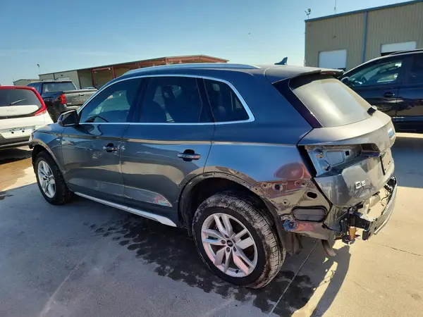 WA1GAAFY1N2070725 2022 AUDI Q5 - Image 2