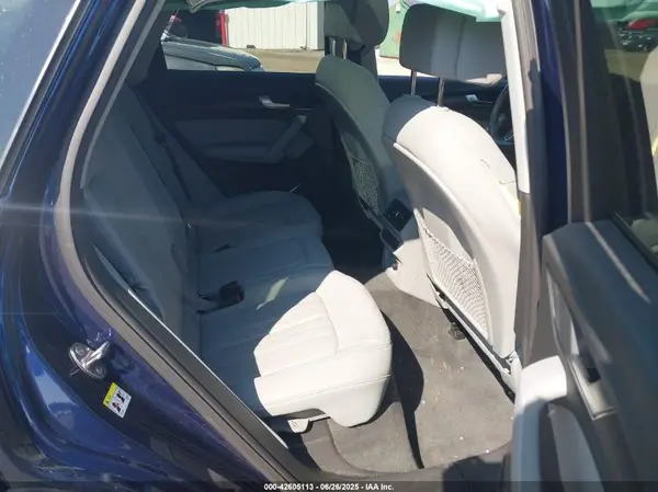 WA1GAAFY1N2102072 2022 AUDI Q5 - Image 8