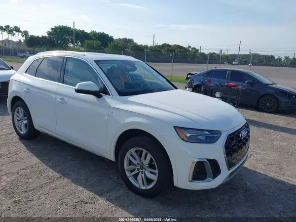 WA1GAAFY1P2034133 2023 AUDI Q5 - Image 1