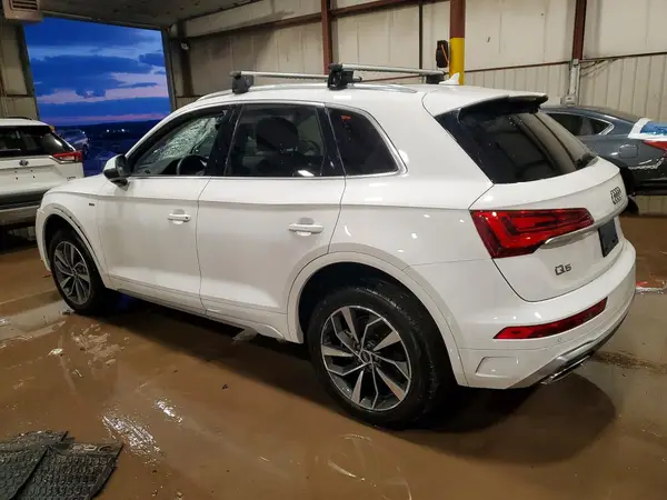 WA1GAAFY1P2075779 2023 AUDI Q5 - Image 2