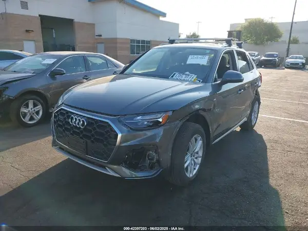 WA1GAAFY1P2098513 2023 AUDI Q5 - Image 2