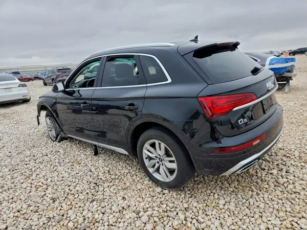 WA1GAAFY1P2105363 2023 AUDI Q5 - Image 2