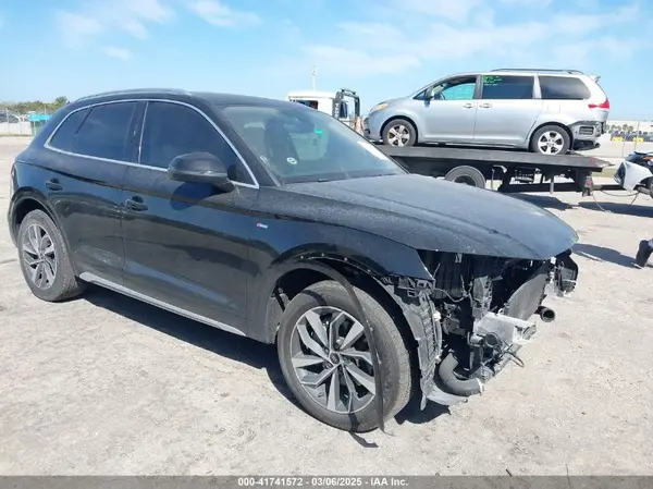 WA1GAAFY1P2105993 2023 AUDI Q5 - Image 1