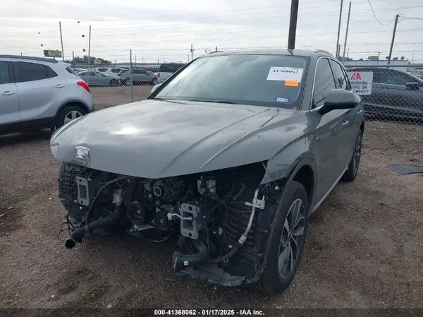 WA1GAAFY1R2000549 2024 AUDI Q5 - Image 2