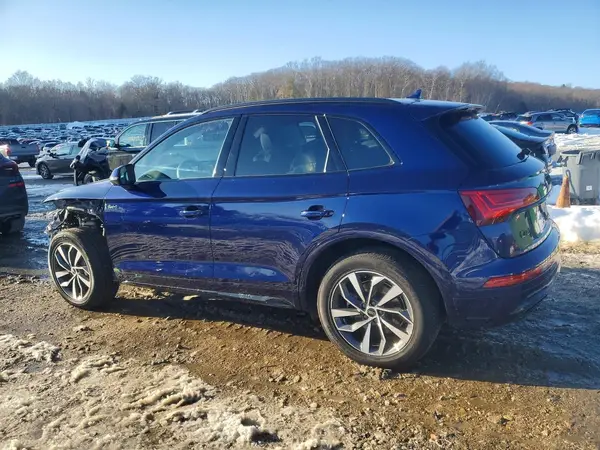 WA1GAAFY1R2124093 2024 AUDI Q5 - Image 2