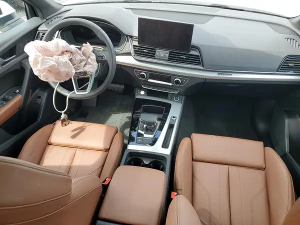 WA1GAAFY1S2012531 2025 AUDI Q5 - Image 8
