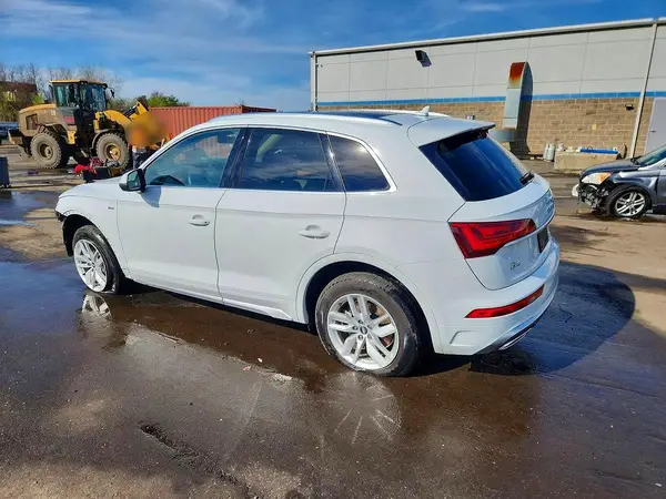 WA1GAAFY2N2002160 2022 AUDI Q5 - Image 2