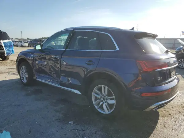 WA1GAAFY2N2048975 2022 AUDI Q5 - Image 2