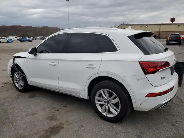 WA1GAAFY2P2155088 2023 AUDI Q5 - Image 2