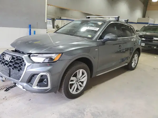 WA1GAAFY2R2070562 2024 AUDI Q5 - Image 1