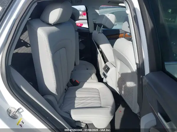 WA1GAAFY3N2101201 2022 AUDI Q5 - Image 8