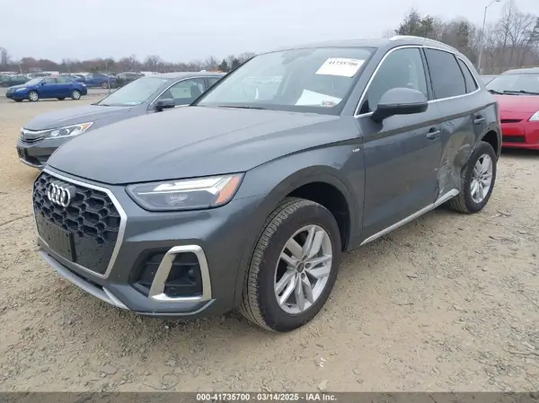WA1GAAFY3P2062189 2023 AUDI Q5 - Image 2
