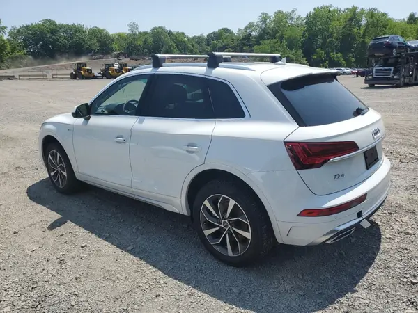 WA1GAAFY3R2041684 2024 AUDI Q5 - Image 2
