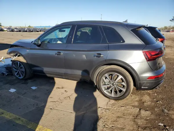 WA1GAAFY3R2117310 2024 AUDI Q5 - Image 2