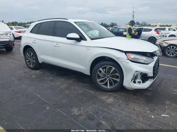 WA1GAAFY3R2130137 2024 AUDI Q5 - Image 1