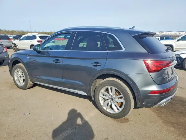 WA1GAAFY4N2032440 2022 AUDI Q5 - Image 2