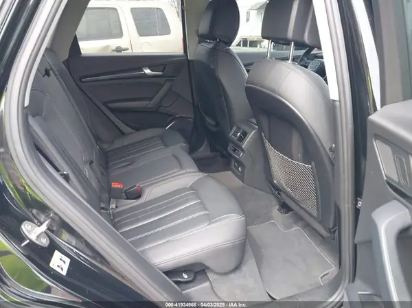 WA1GAAFY4N2046211 2022 AUDI Q5 - Image 8