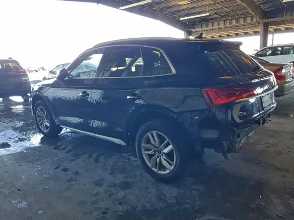 WA1GAAFY4N2095442 2022 AUDI Q5 - Image 2