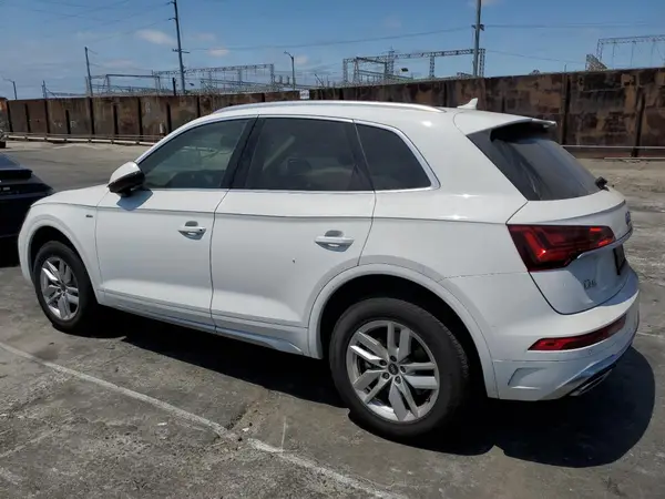 WA1GAAFY4N2100722 2022 AUDI Q5 - Image 2