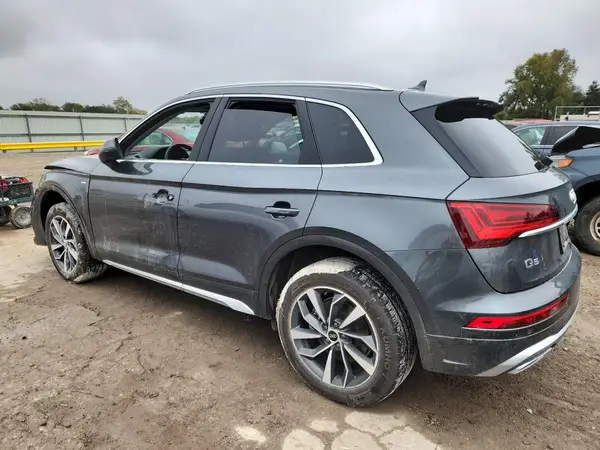 WA1GAAFY4R2034775 2024 AUDI Q5 - Image 2