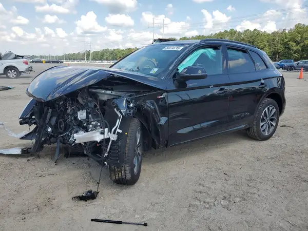WA1GAAFY4R2101102 2024 AUDI Q5 - Image 1