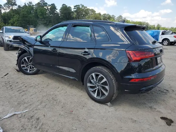 WA1GAAFY4R2101102 2024 AUDI Q5 - Image 2