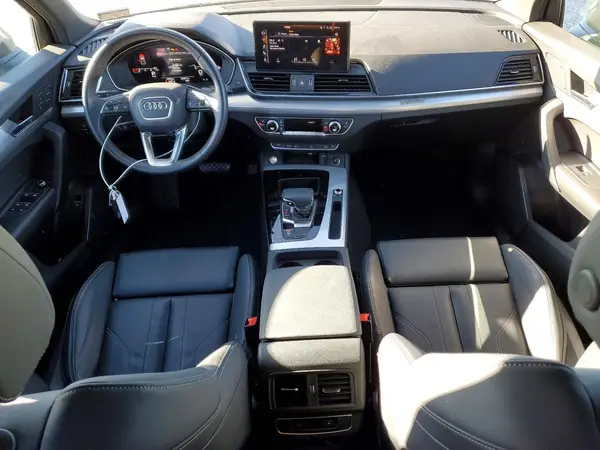 WA1GAAFY4R2102587 2024 AUDI Q5 - Image 8