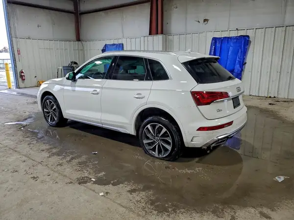 WA1GAAFY5N2061719 2022 AUDI Q5 - Image 2
