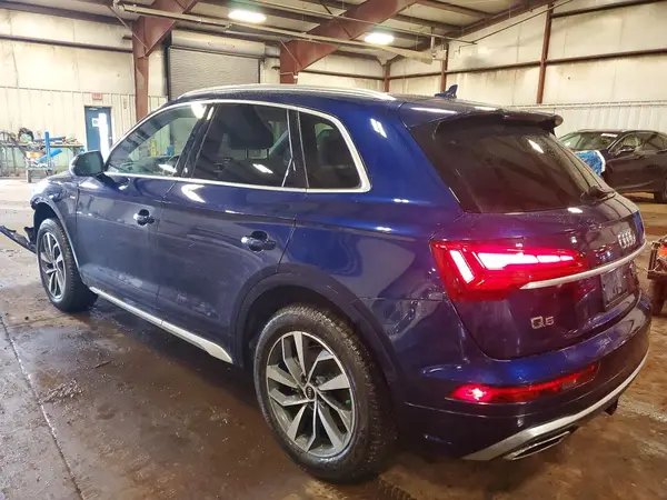 WA1GAAFY5N2065429 2022 AUDI Q5 - Image 2