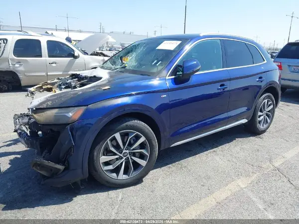 WA1GAAFY5N2080030 2022 AUDI Q5 - Image 2