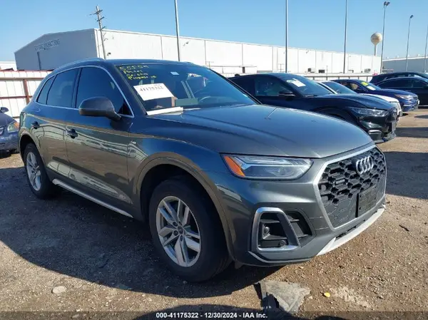 WA1GAAFY5N2094705 2022 AUDI Q5 - Image 1