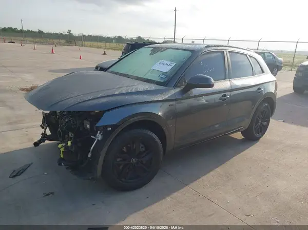 WA1GAAFY5N2135253 2022 AUDI Q5 - Image 2