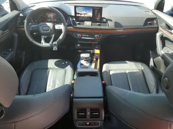 WA1GAAFY5P2037035 2023 AUDI Q5 - Image 8