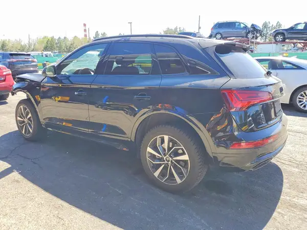 WA1GAAFY5R2109614 2024 AUDI Q5 - Image 2