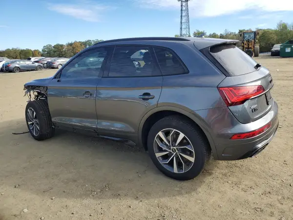 WA1GAAFY5R2117681 2024 AUDI Q5 - Image 2
