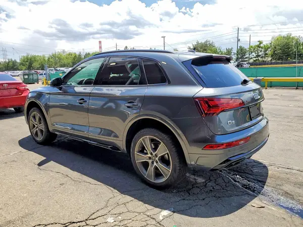 WA1GAAFY5S2057438 2025 AUDI Q5 - Image 2