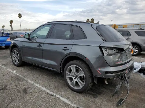WA1GAAFY5S2057584 2025 AUDI Q5 - Image 2