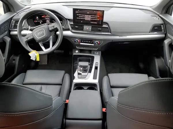 WA1GAAFY5S2057584 2025 AUDI Q5 - Image 8