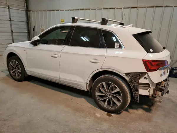 WA1GAAFY6N2030009 2022 AUDI Q5 - Image 2