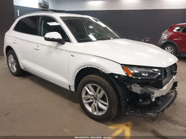 WA1GAAFY6P2157636 2023 AUDI Q5 - Image 1