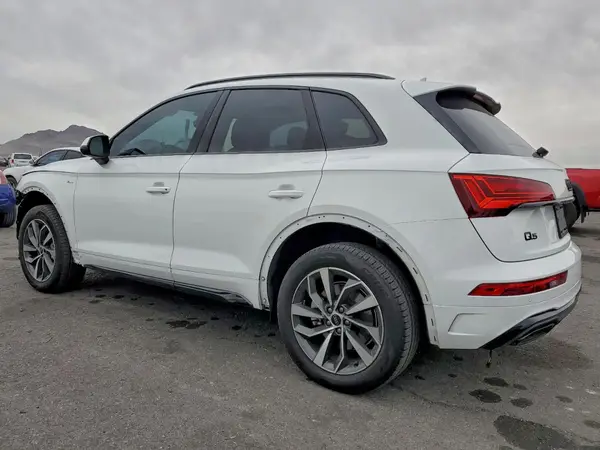 WA1GAAFY6R2103241 2024 AUDI Q5 - Image 2