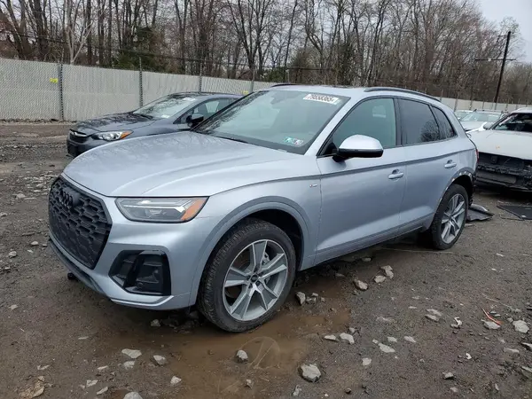 WA1GAAFY6S2018017 2025 AUDI Q5 - Image 1
