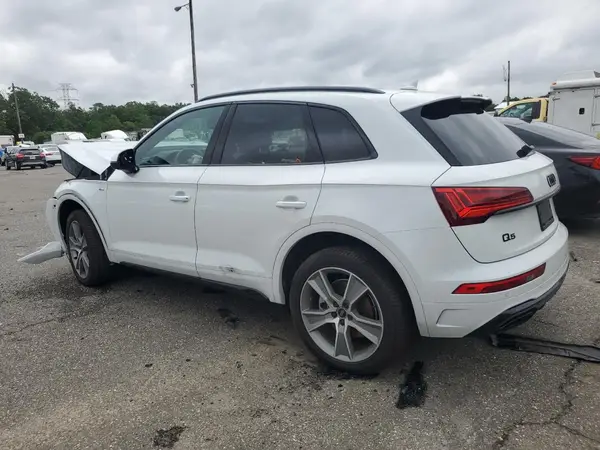 WA1GAAFY6S2018891 2025 AUDI Q5 - Image 2