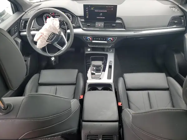 WA1GAAFY6S2018891 2025 AUDI Q5 - Image 8