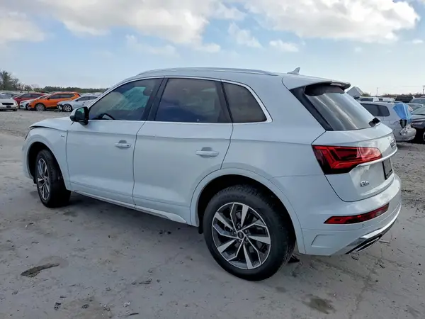 WA1GAAFY6S2029728 2025 AUDI Q5 - Image 2