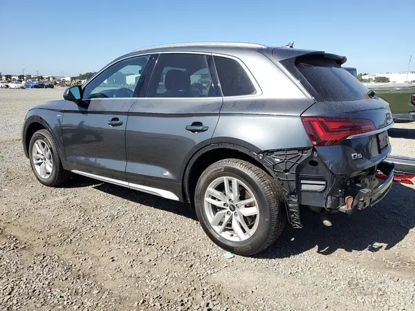 WA1GAAFY7N2005023 2022 AUDI Q5 - Image 2