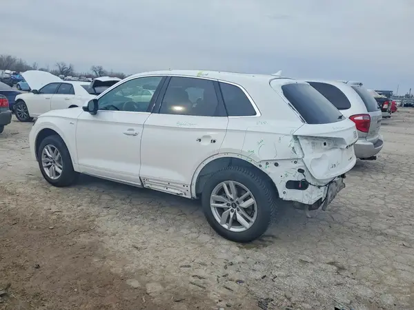 WA1GAAFY7N2051418 2022 AUDI Q5 - Image 2