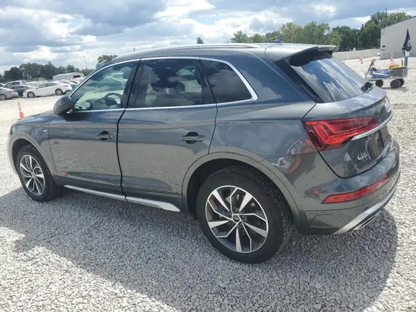 WA1GAAFY7N2077050 2022 AUDI Q5 - Image 2